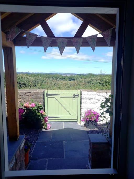 Cosy 2 Bed Cottage Between Snowdonia And The Sea Llandegai Екстер'єр фото